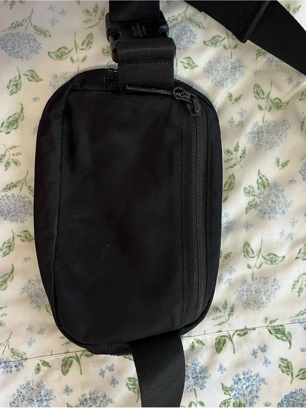 lululemon athletica compact black